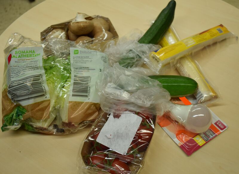 Abfall vermeiden: вЂ‹вЂ‹вЂ‹вЂ‹Schon beim Einkauf sollte darauf geachtet werden, Lebensmittel mцglichst unverpackt zu kaufen. (Foto: Landratsamt Lichte